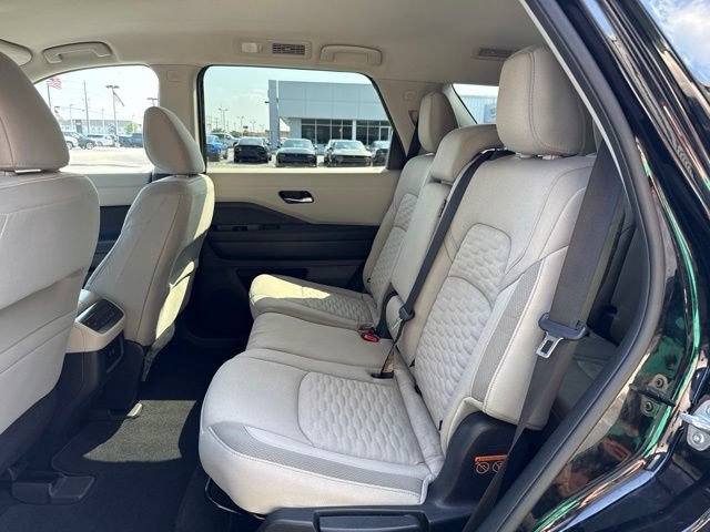 Used 2022 Nissan Pathfinder SV AWD/4WD image 22