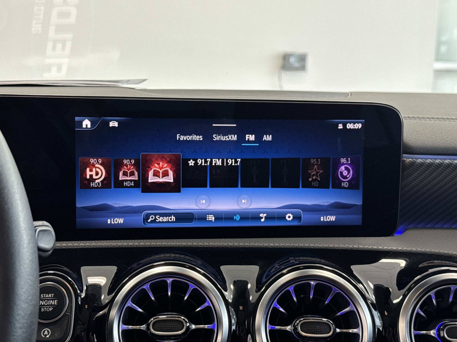 Certified 2024 Mercedes-Benz CLA 250 4MATIC image 16