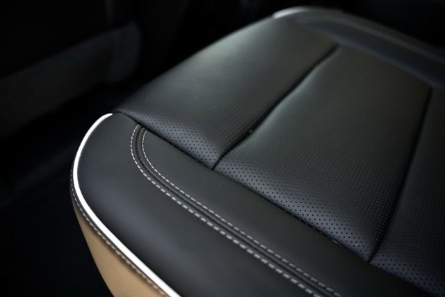 Used 2025 Buick Enclave Avenir w/ Super Cruise Package image 33