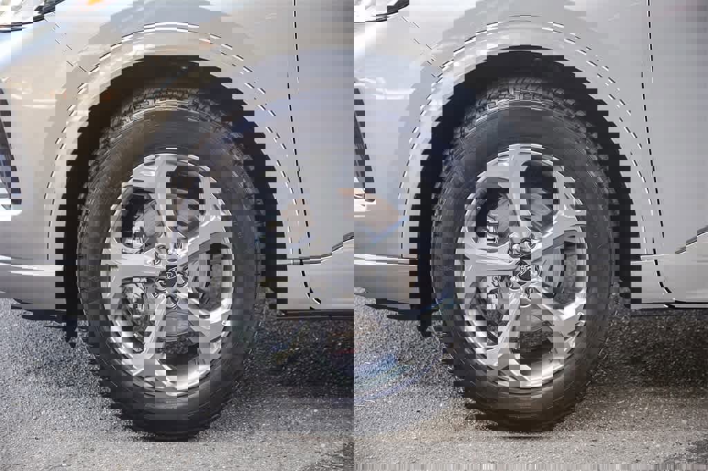 Used 2024 Ford Escape ST-Line w/ Cold Weather Package image 10