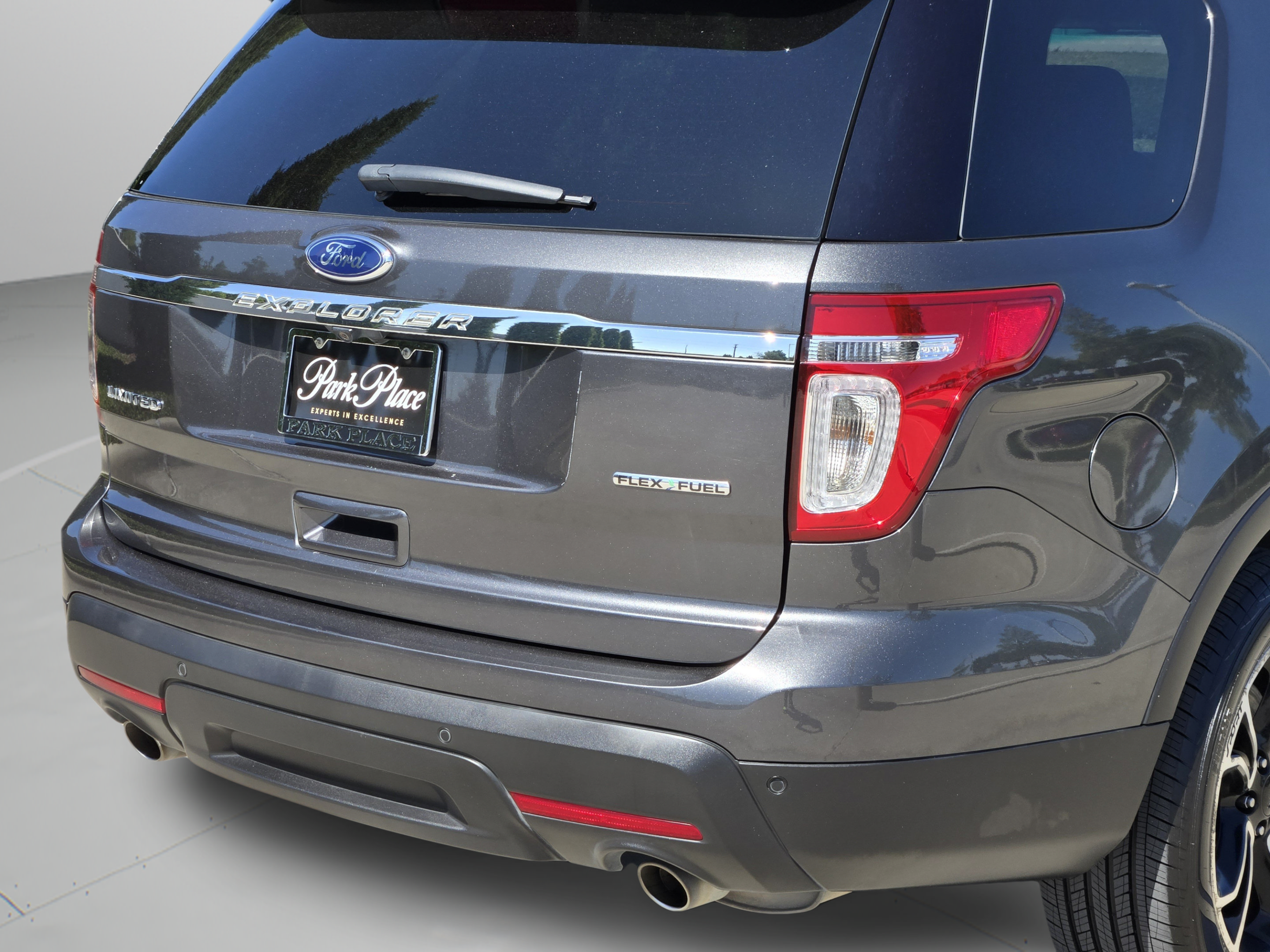 Used 2015 Ford Explorer Limited w/ Equipment Group 301A FWD image 35
