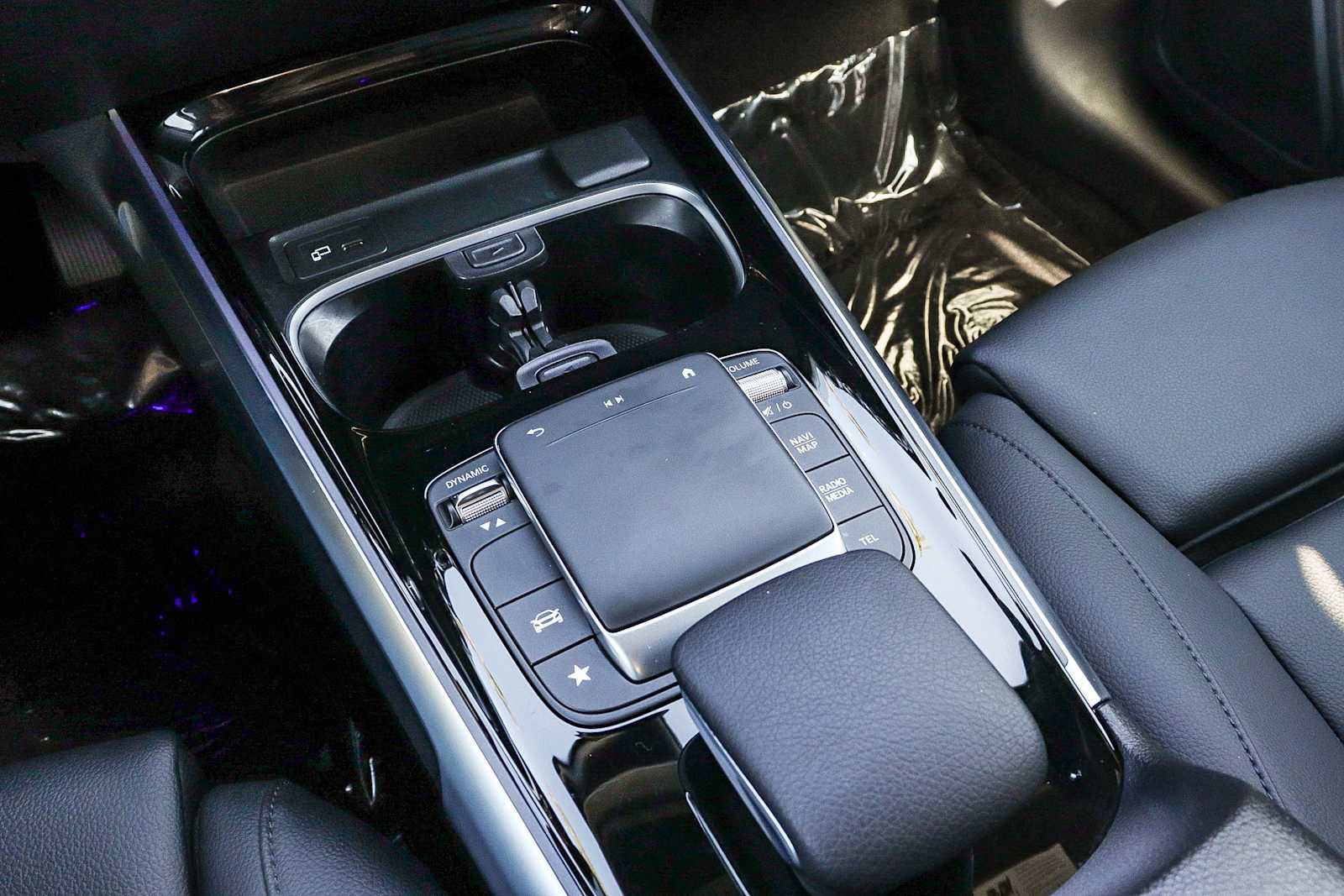 Used 2023 Mercedes-Benz GLB 250 4MATIC image 23