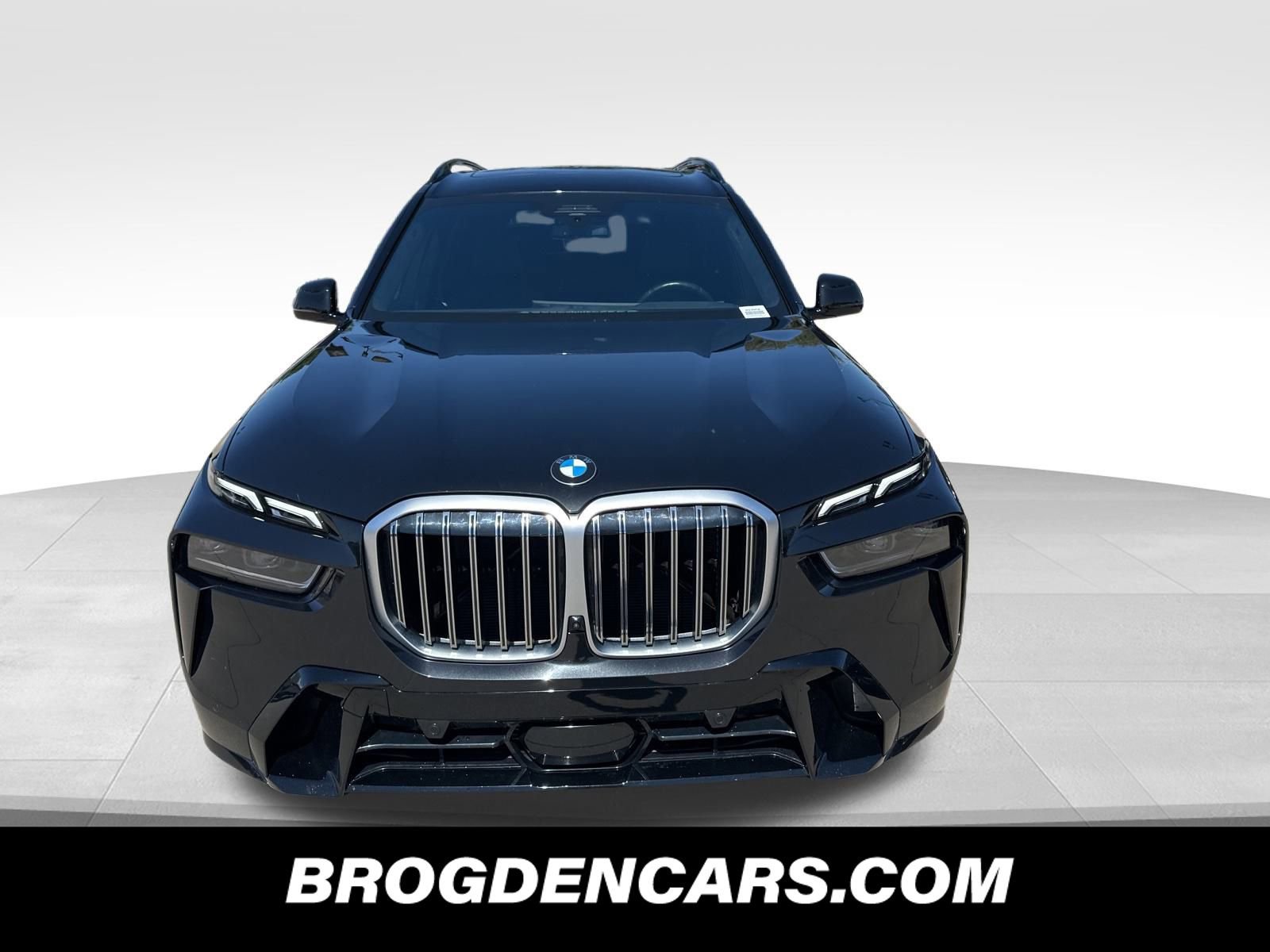 Used 2024 BMW X7 xDrive40i w/ M Sport Package image 8