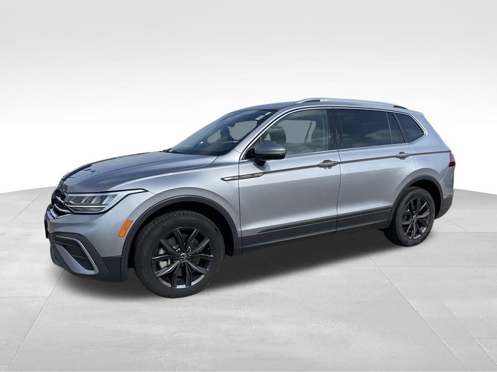 Used 2024 Volkswagen Tiguan Wolfsburg Edition AWD/4WD image 5