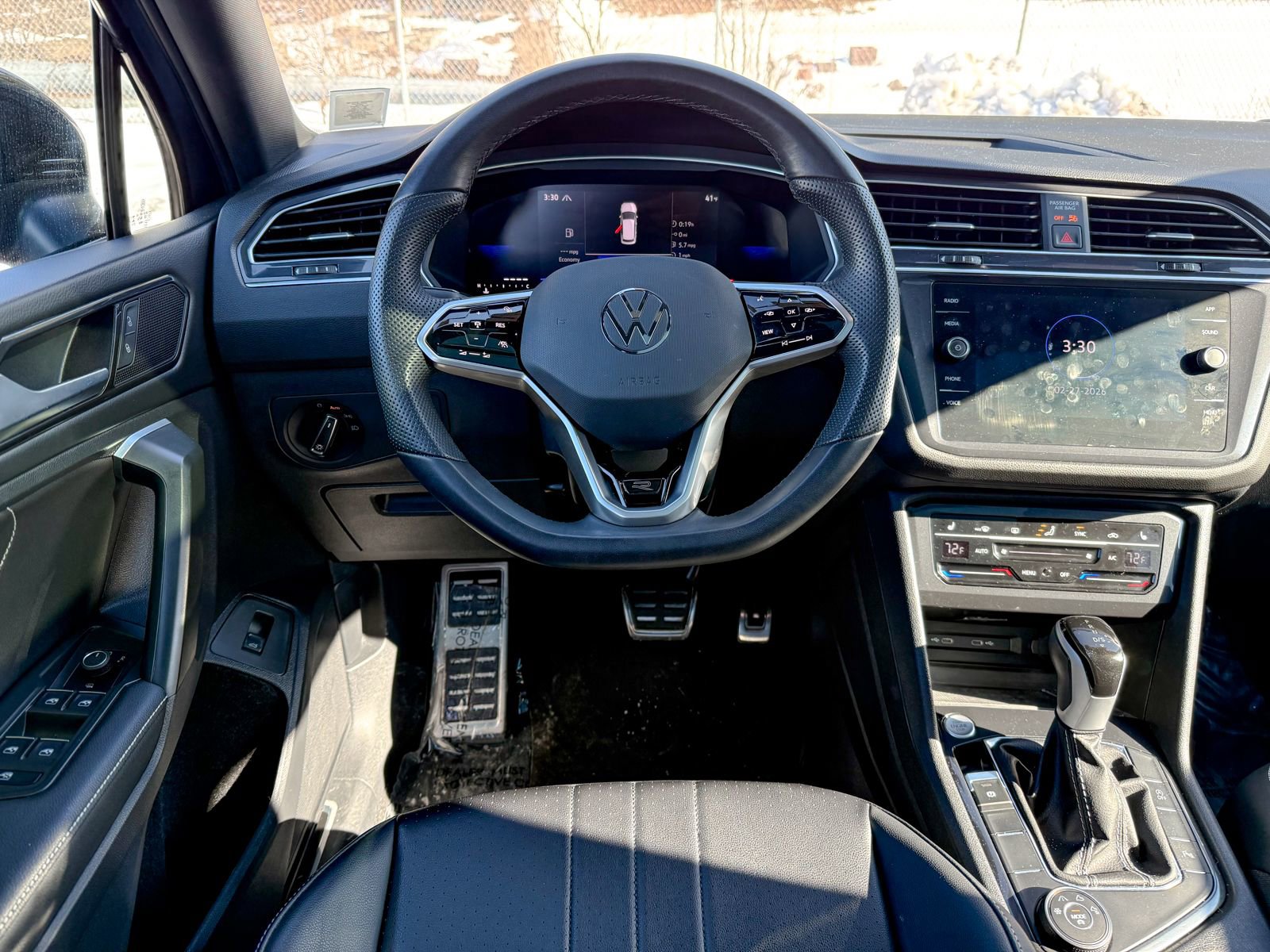 Used 2024 Volkswagen Tiguan SE R-Line image 29