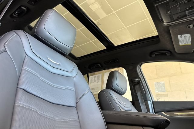 Certified 2025 Cadillac XT6 Sport w/ Platinum Package AWD/4WD image 18