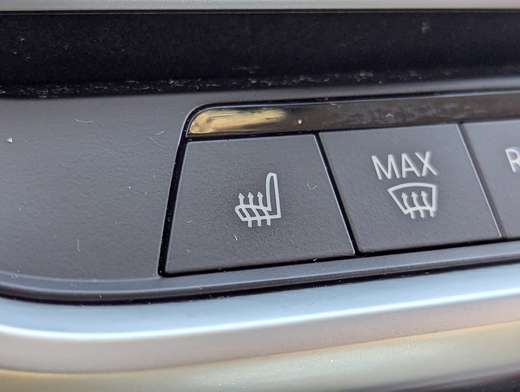 Used 2020 BMW X7 xDrive40i w/ Cold Weather Package image 21