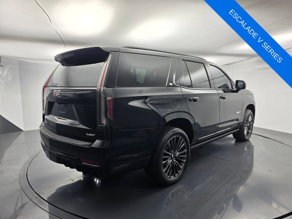 Used 2024 Cadillac Escalade V AWD/4WD image 4
