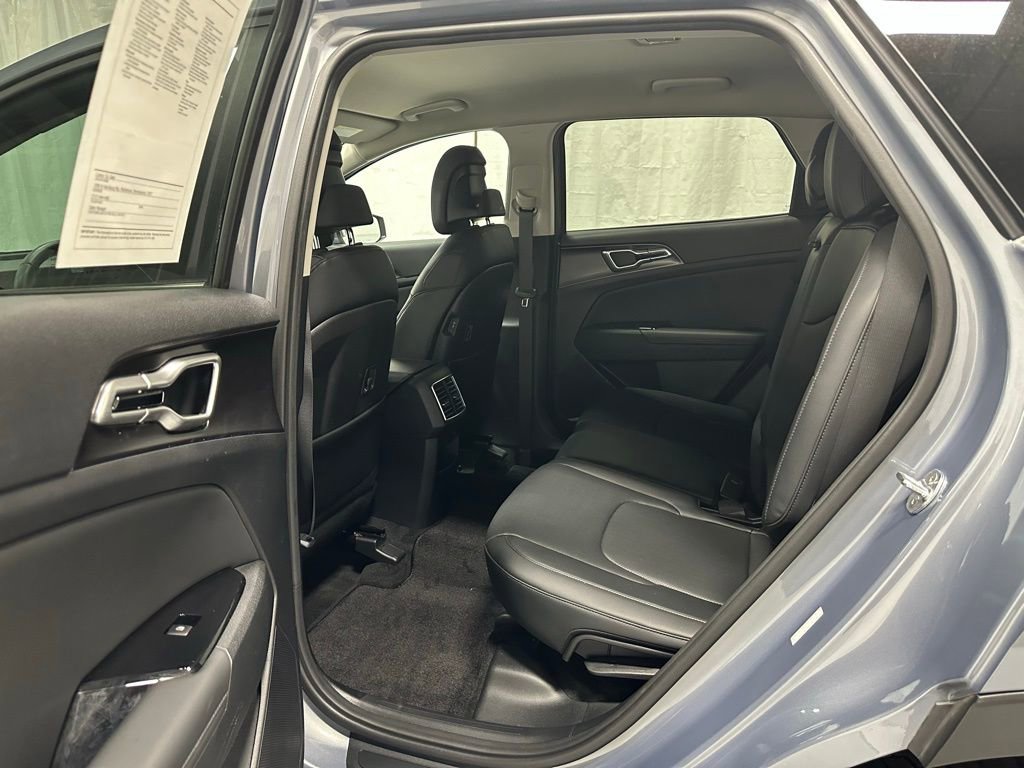 Used 2023 Kia Sportage EX FWD image 39