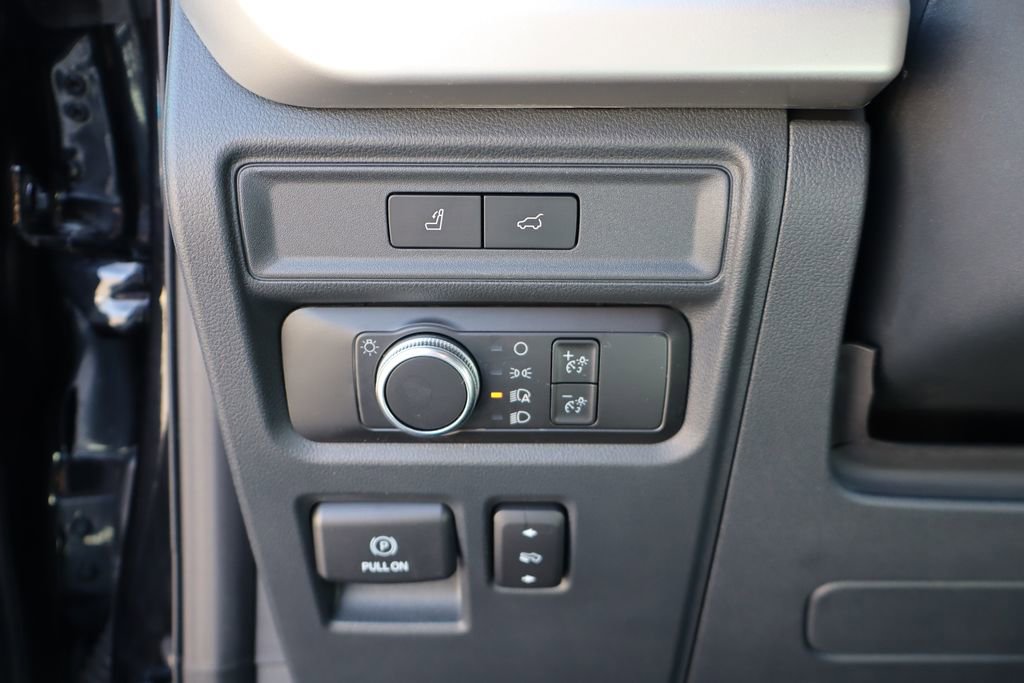 Used 2022 Ford Expedition Max XLT image 14