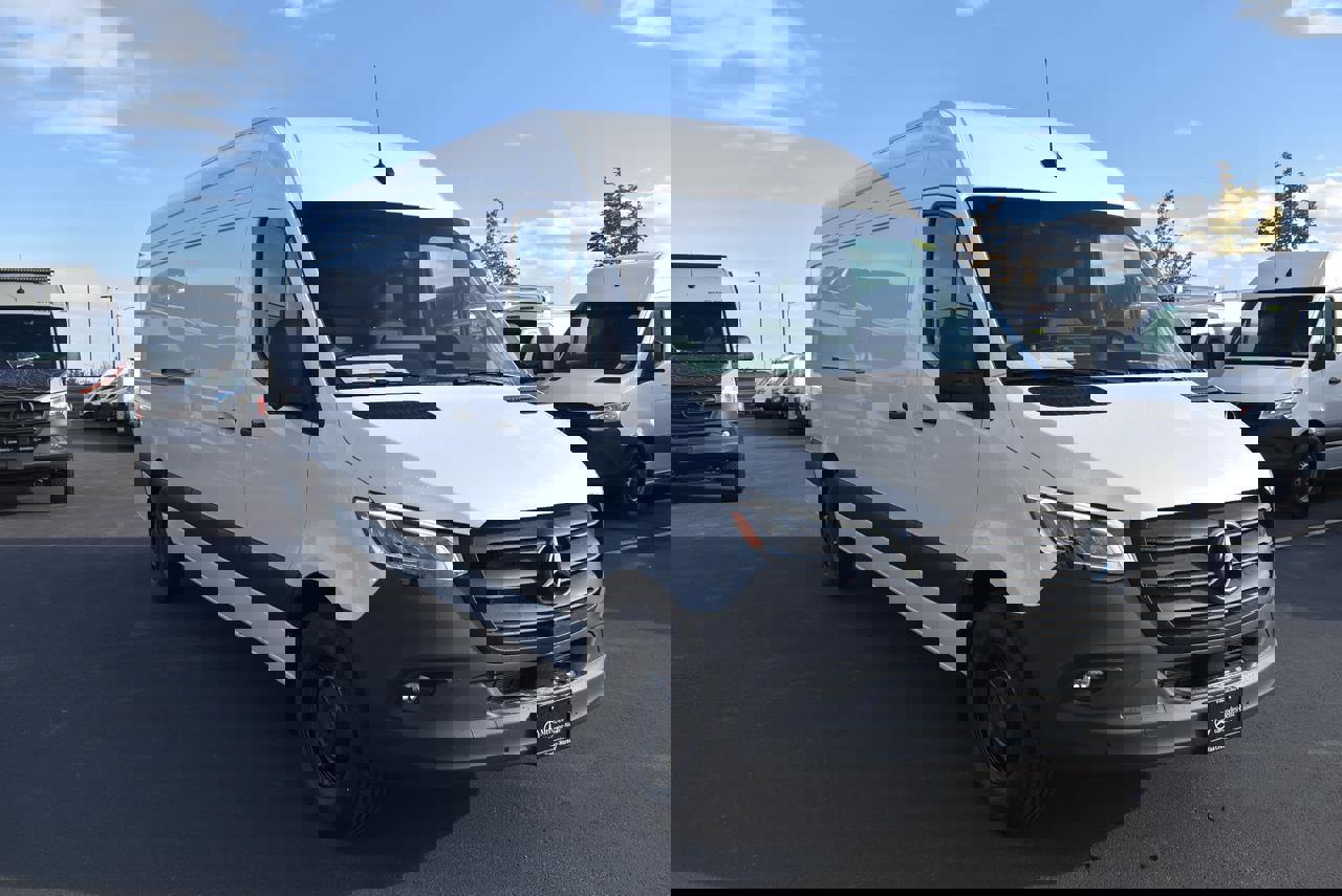 New 2025 Mercedes-Benz Sprinter 2500 image 2