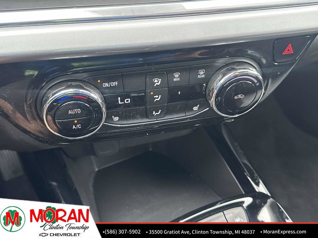 Certified 2024 Chevrolet Trax LT w/ Driver Confidence Package FWD image 23