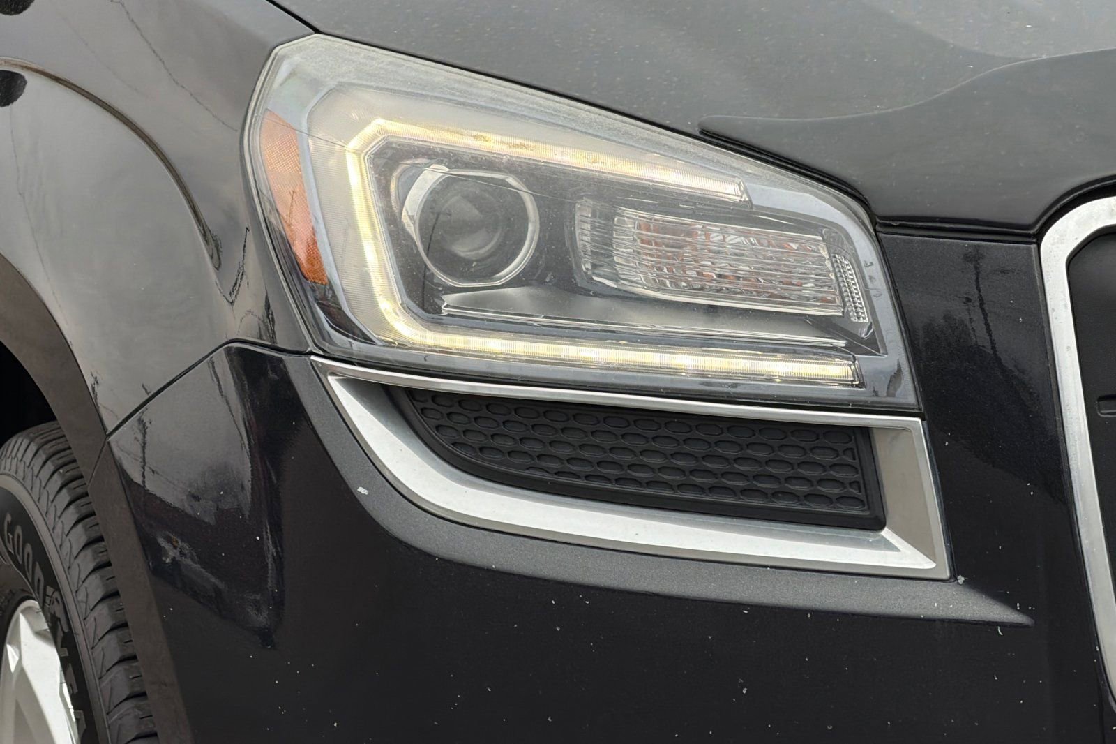 Used 2014 GMC Acadia SLE image 41