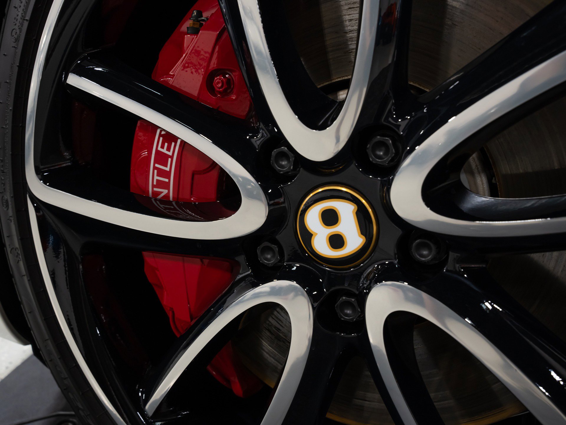 Used 2020 Bentley Continental GT V8 image 18