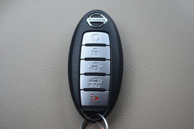 Used 2017 Nissan Pathfinder Platinum w/ Family Entertainment Package image 37