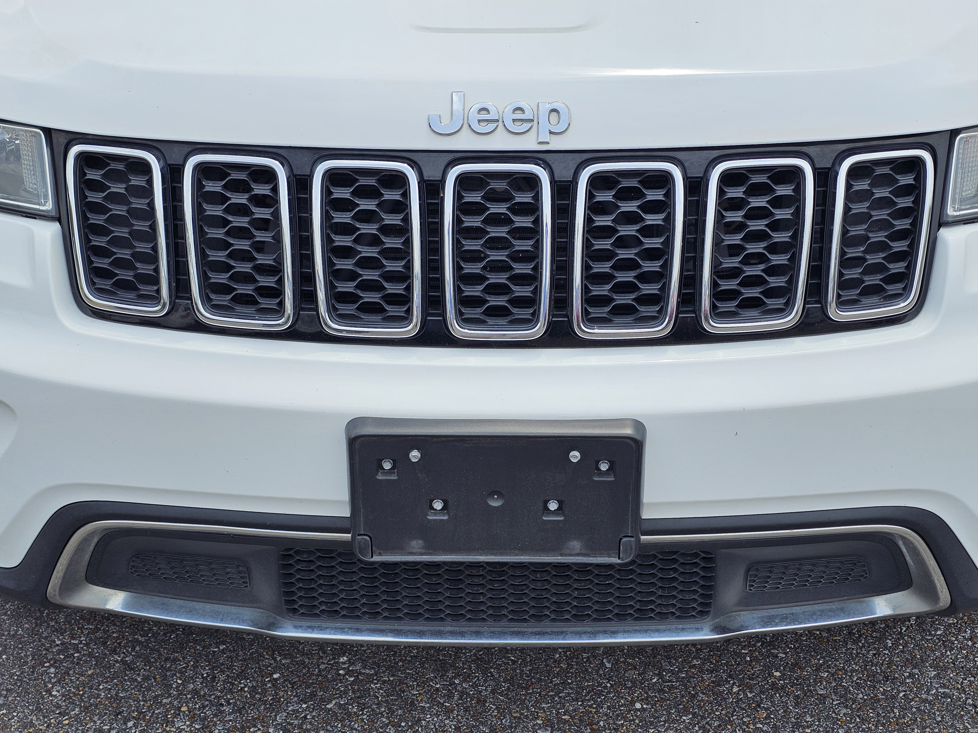 Used 2021 Jeep Grand Cherokee Limited w/ Luxury Group II RWD image 3