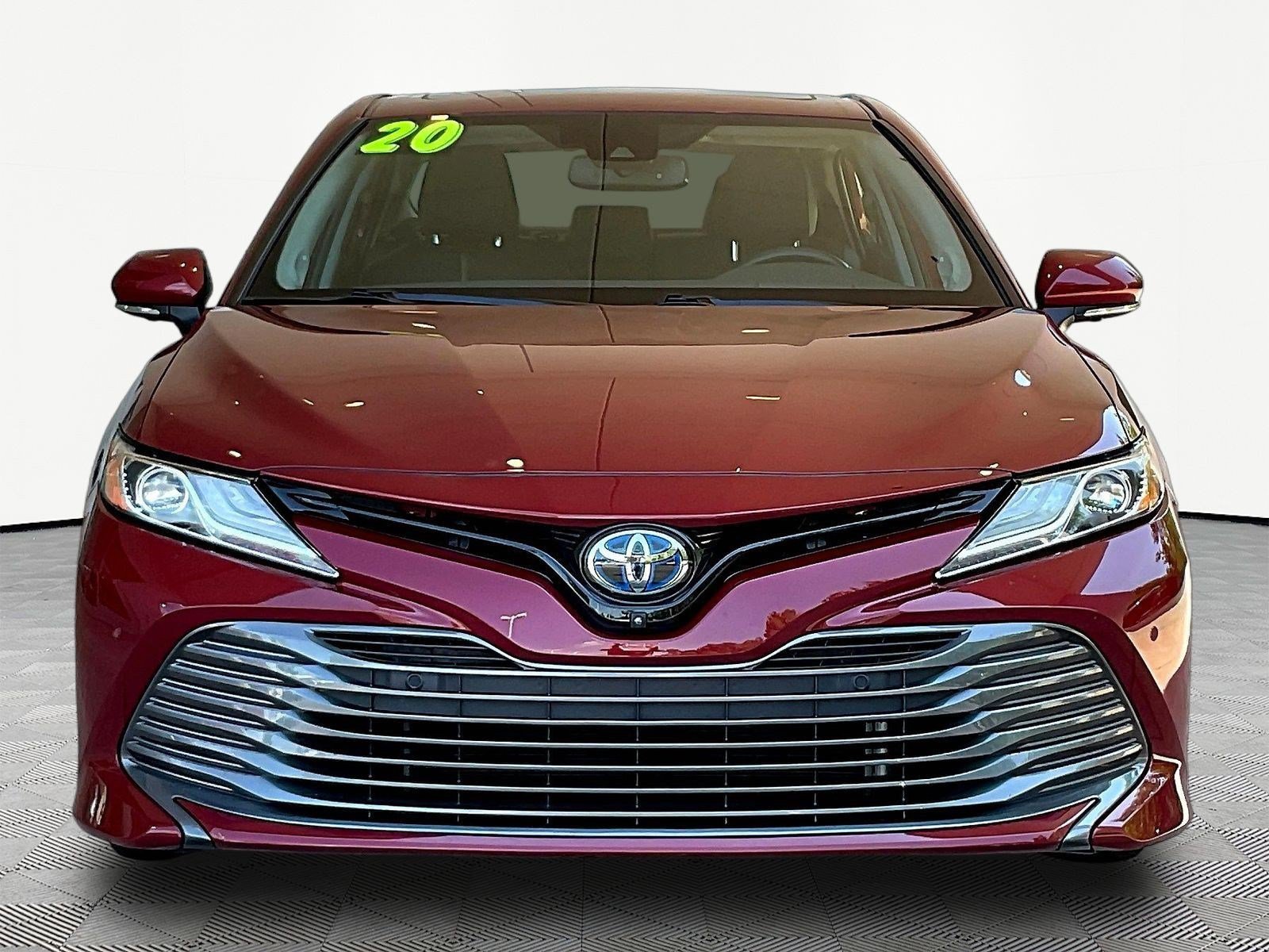 Used 2020 Toyota Camry XLE w/ Driver Assist Package FWD image 2