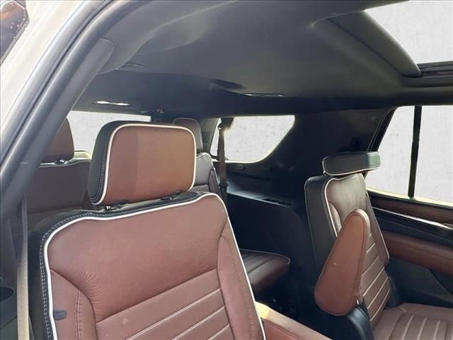 Used 2023 GMC Yukon Denali Ultimate AWD/4WD image 18