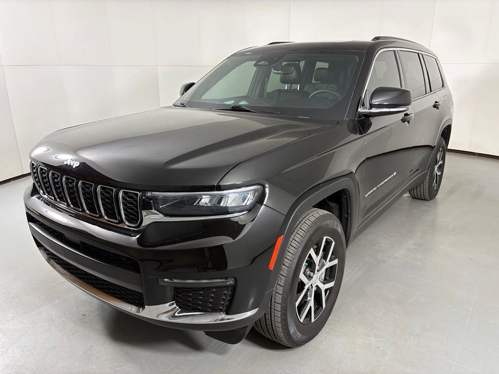 Used 2024 Jeep Grand Cherokee L Limited AWD/4WD image 3