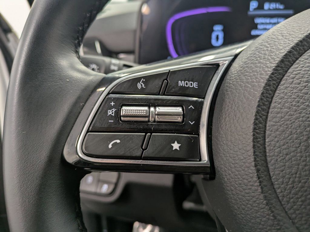 Used 2025 Kia Seltos S image 17