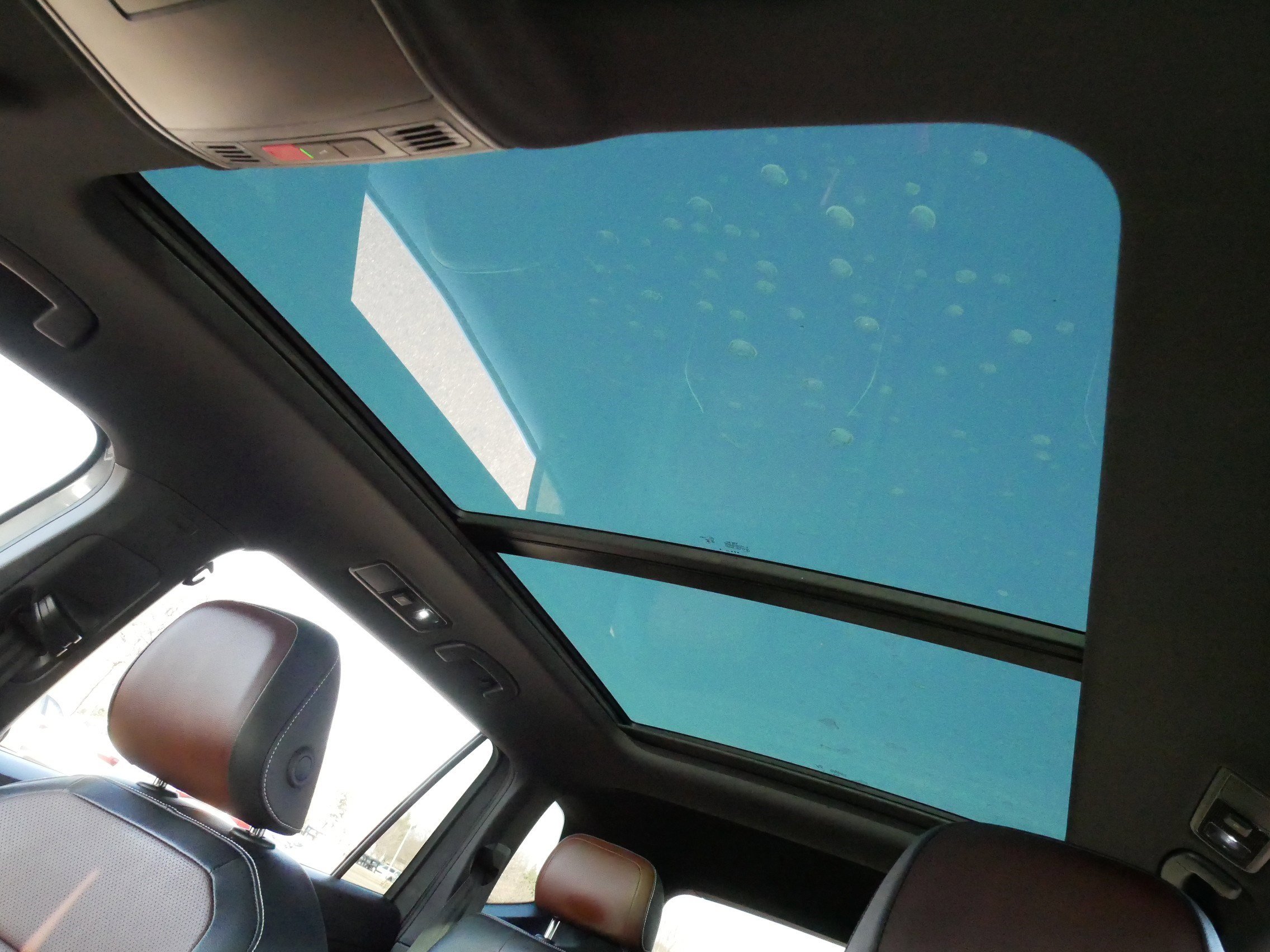 Used 2024 Volkswagen Tiguan SEL R-Line image 32