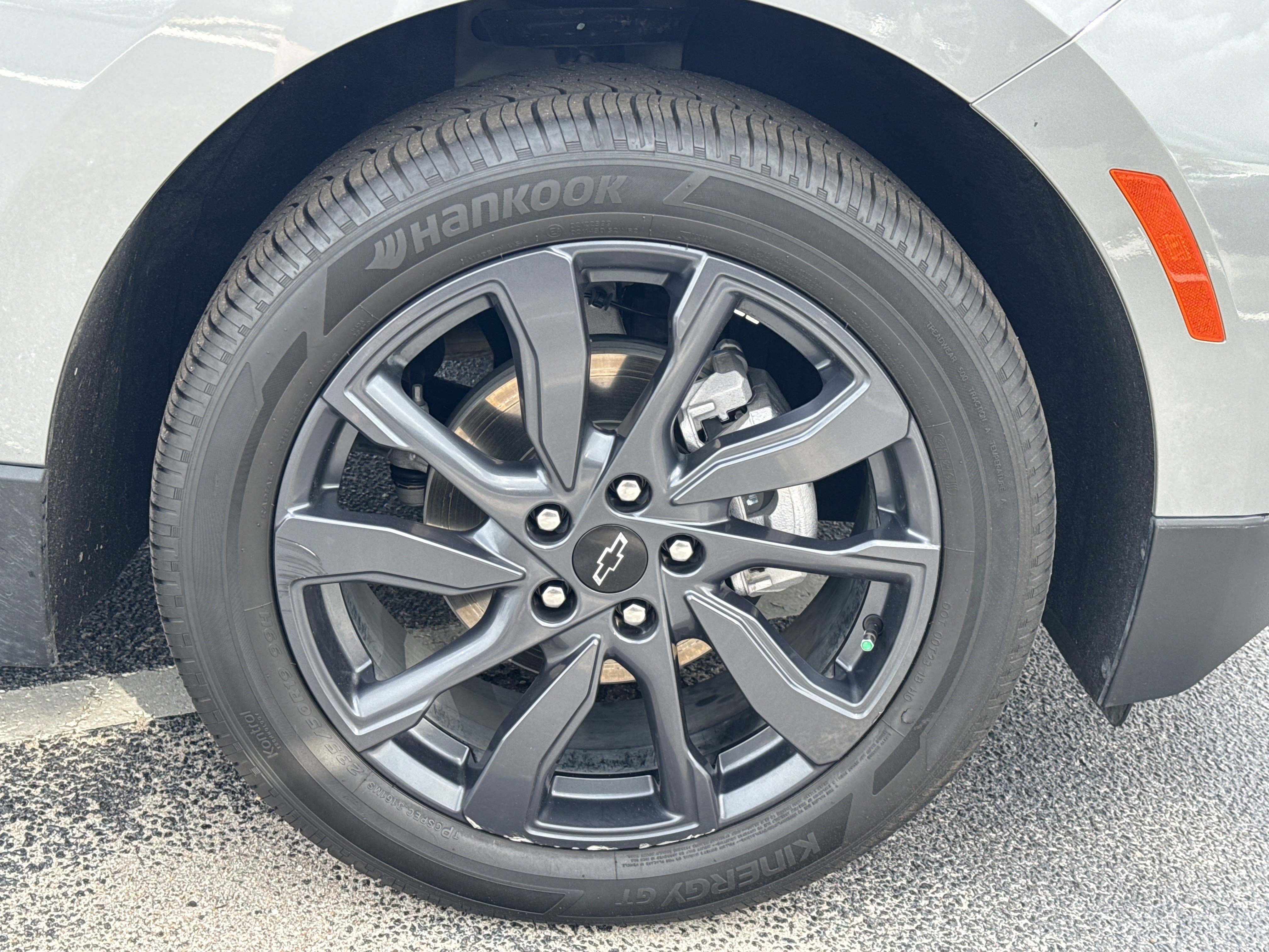 Used 2024 Chevrolet Equinox RS FWD image 13