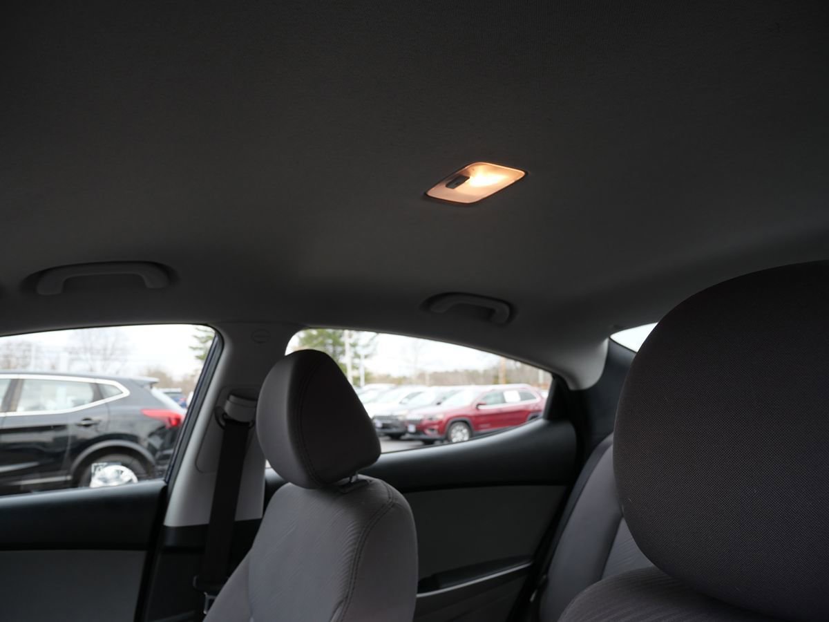 Used 2013 Hyundai Elantra GLS FWD image 15