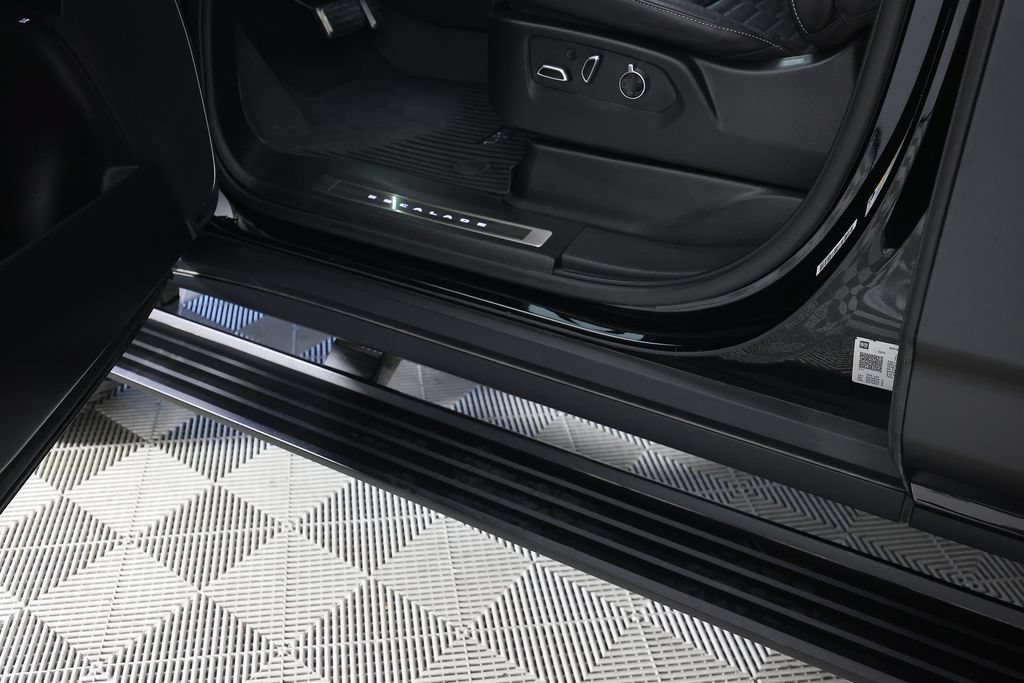 Used 2025 Cadillac Escalade V w/ LPO, Floor Liner Package AWD/4WD image 18