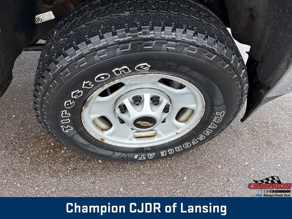 Used 2015 Chevrolet Silverado 2500 W/T w/ Snow Plow Prep Package image 13