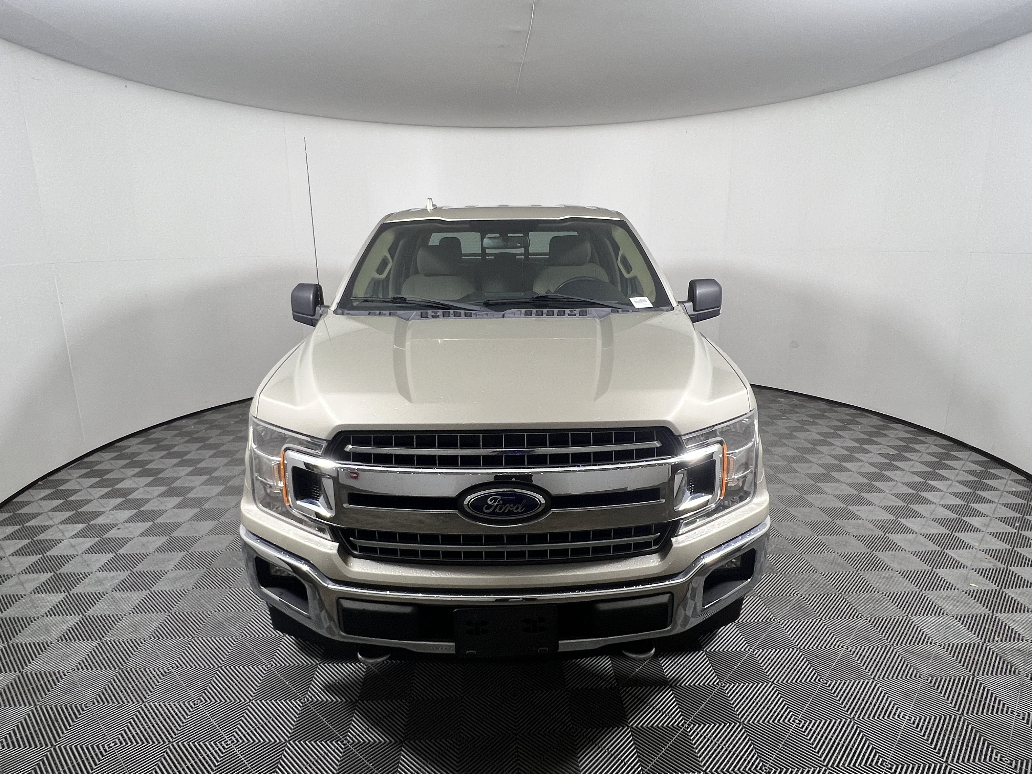 Used 2018 Ford F150 XLT w/ Equipment Group 302A Luxury AWD/4WD image 8
