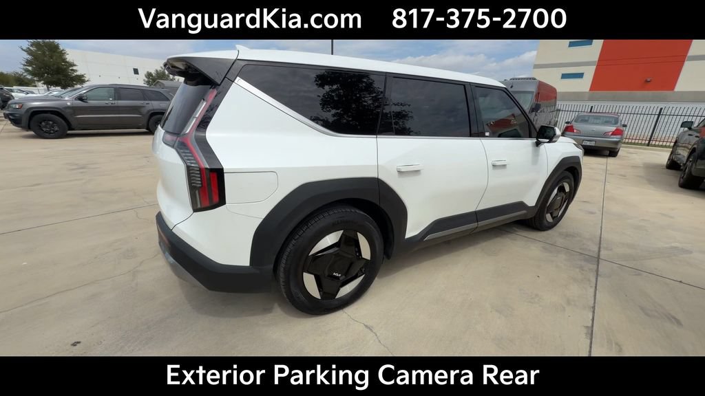 Certified 2024 Kia EV9 Light Long Range RWD image 9