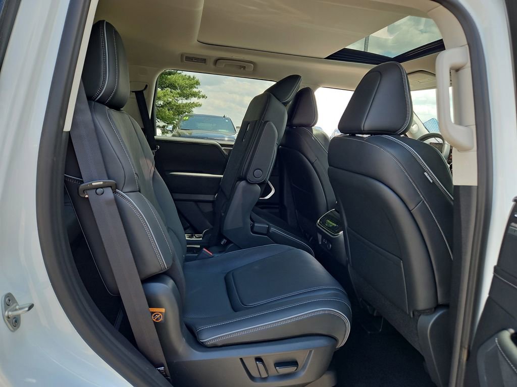 New 2026 INFINITI QX80 Luxe w/ Cargo Package AWD/4WD image 30