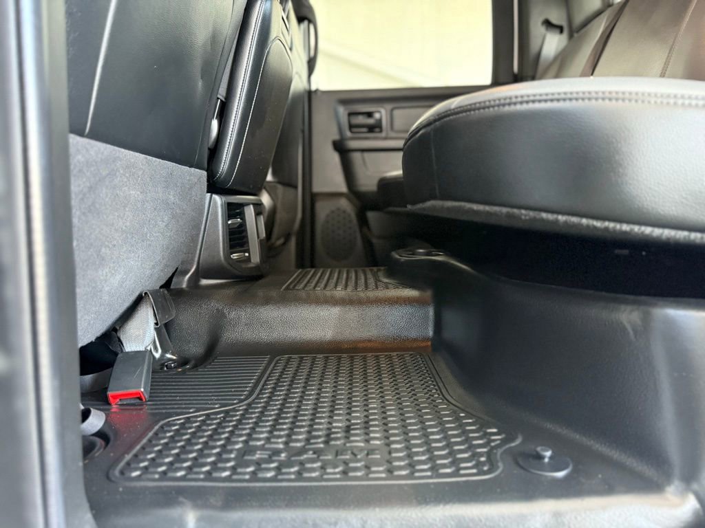 Used 2022 RAM 5500 Tradesman w/ Safety Group image 27