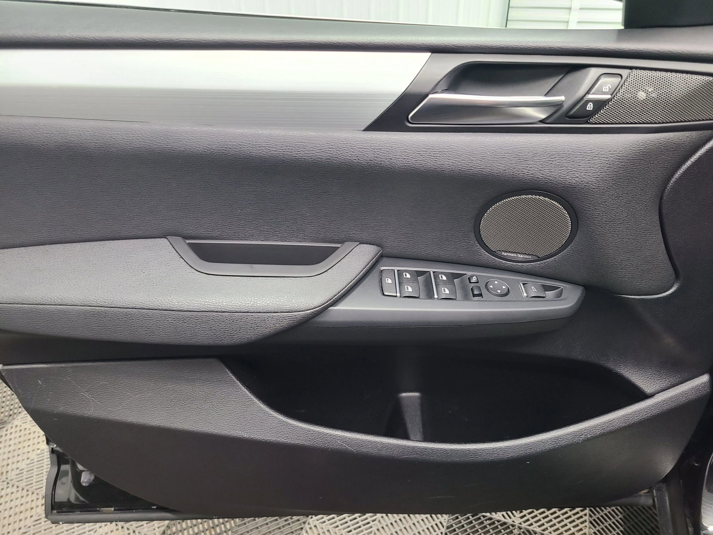 Used 2016 BMW X3 xDrive28d image 23