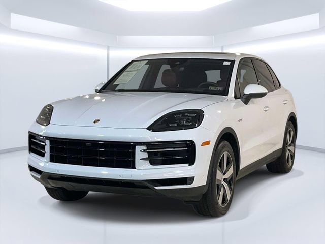 Certified 2025 Porsche Cayenne E-Hybrid image 1