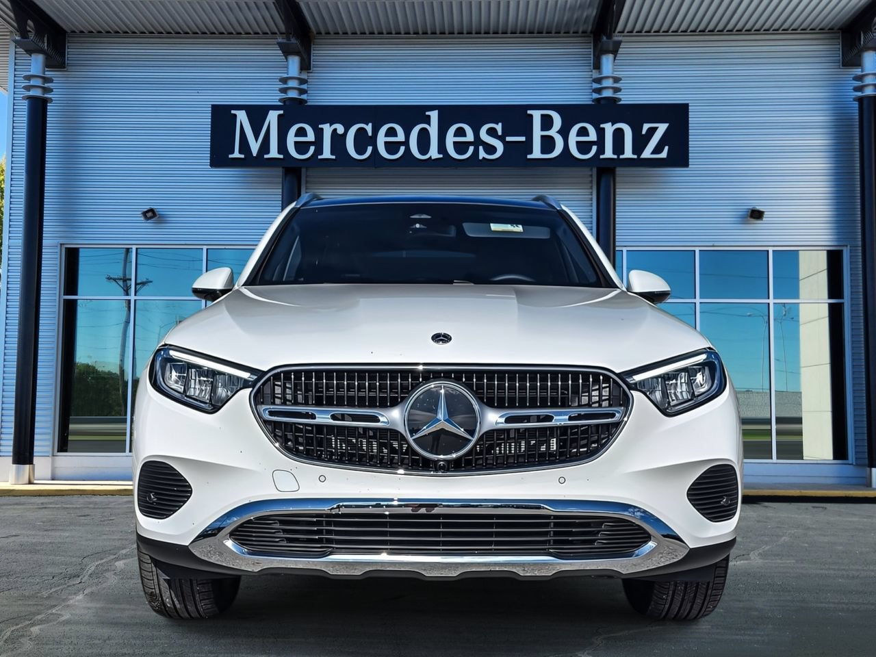 New 2026 Mercedes-Benz GLC 300 4MATIC image 2