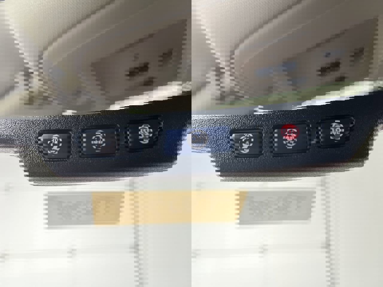 Used 2016 Chevrolet Silverado 2500 High Country w/ Duramax Plus Package image 28