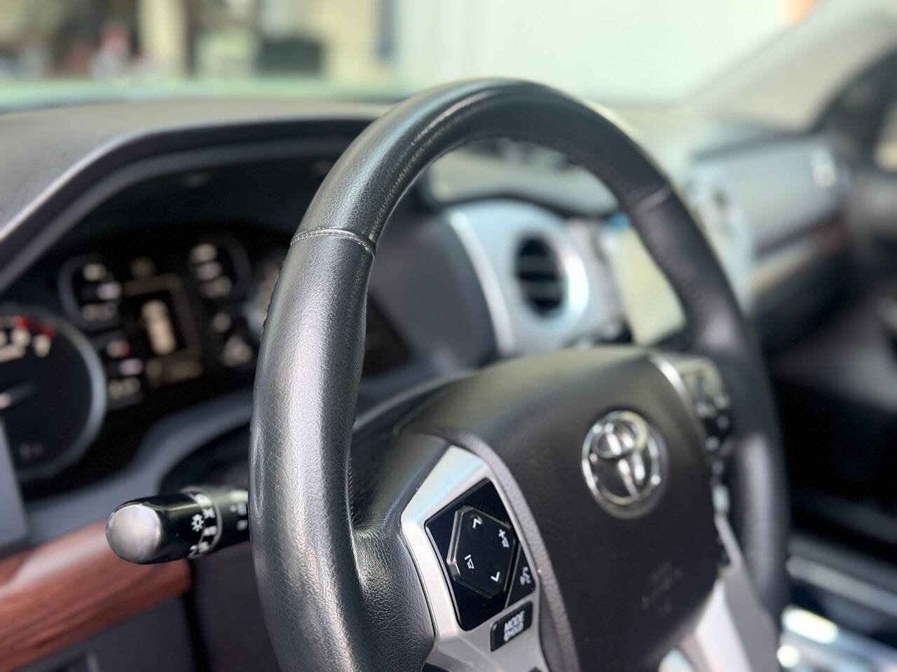 Used 2021 Toyota Tundra Limited w/ Limited Premium Package image 11