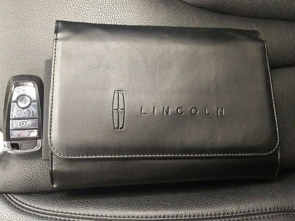 Used 2022 Lincoln Nautilus AWD image 26