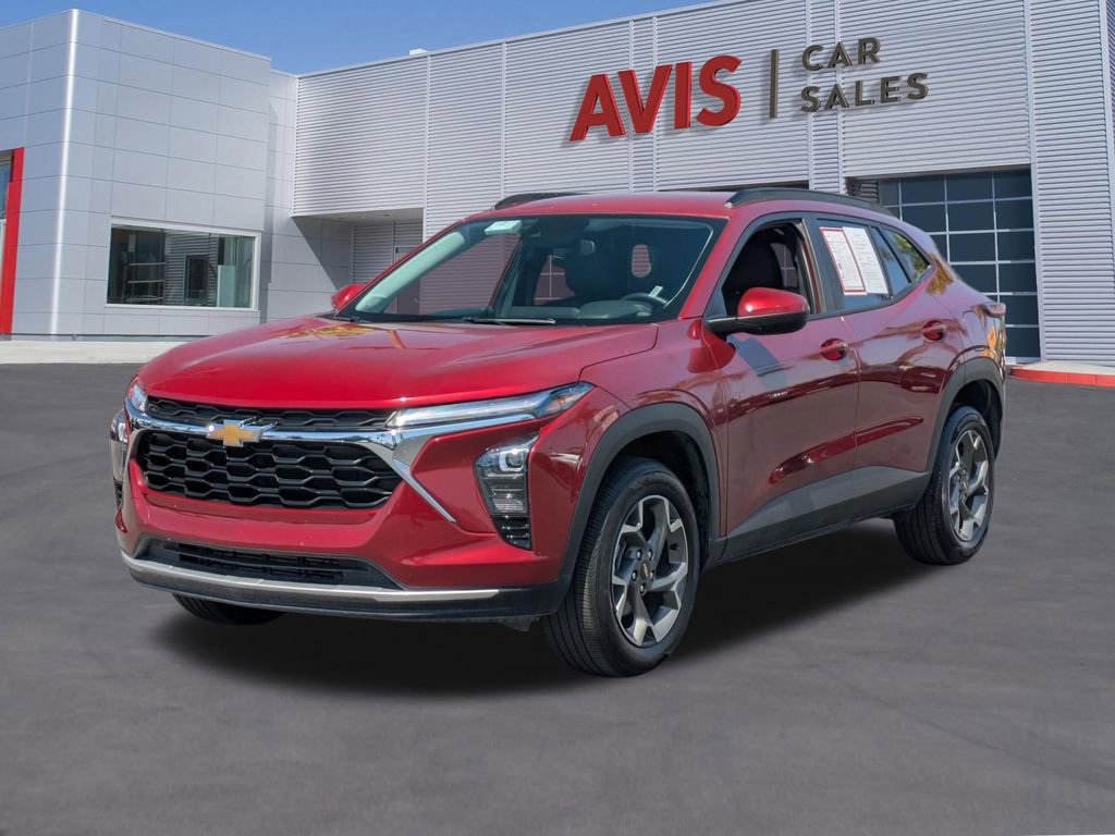 Used 2025 Chevrolet Trax LT w/ LT Convenience Package FWD image 1
