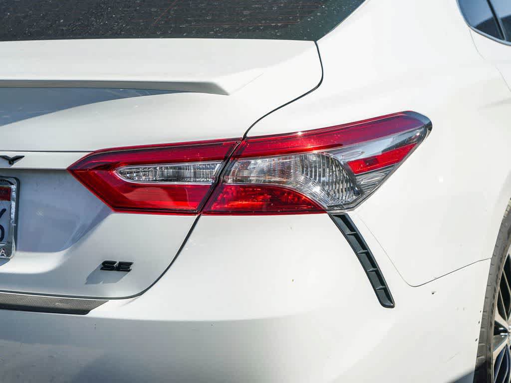 Used 2019 Toyota Camry SE FWD image 12