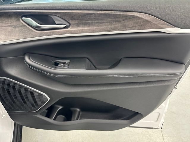 New 2026 Jeep Grand Cherokee Limited AWD/4WD image 24