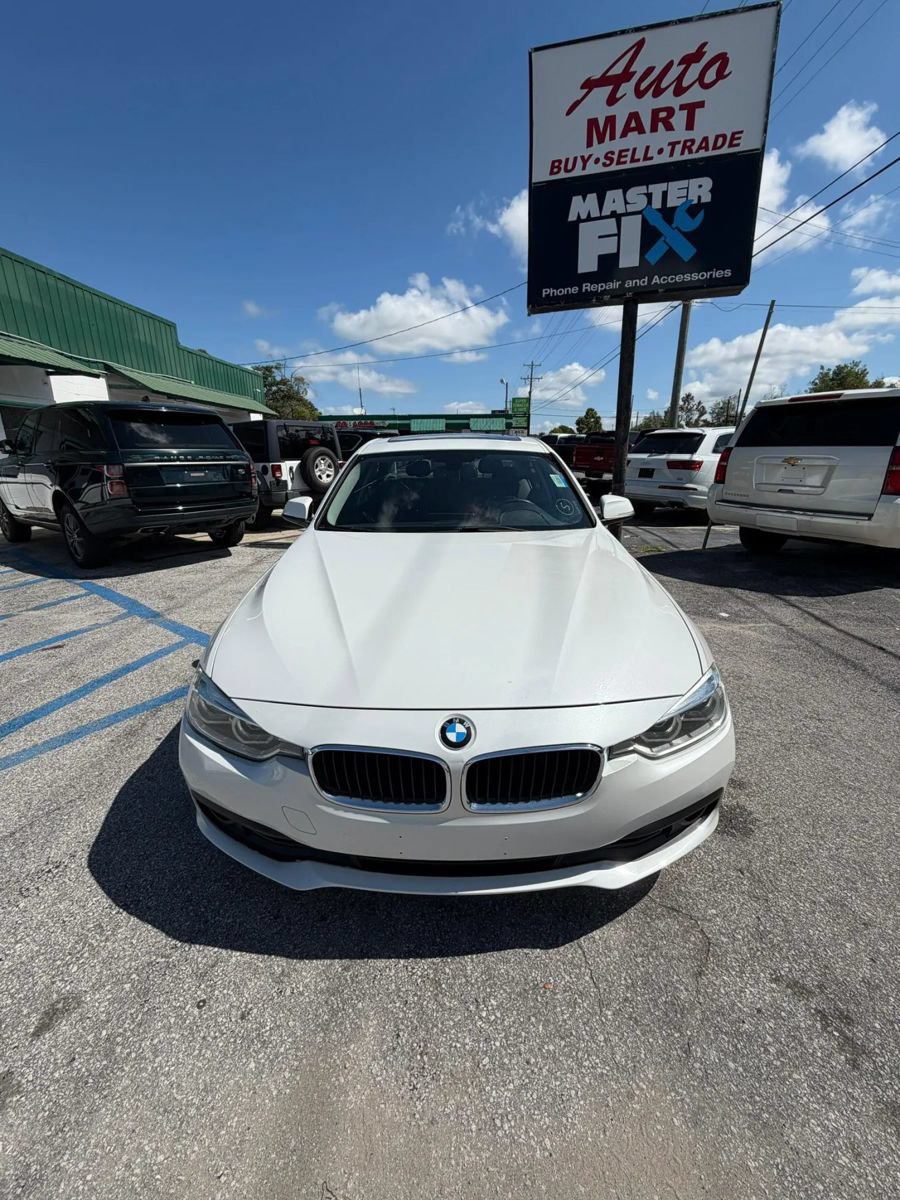 Used 2018 BMW 320i xDrive Sedan w/ Convenience Package AWD/4WD image 2