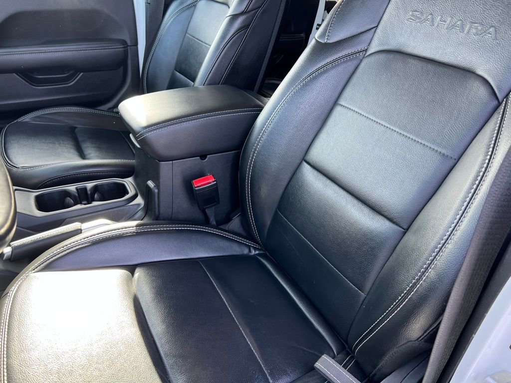 Used 2022 Jeep Wrangler Unlimited Sahara w/ Cold Weather Group image 10