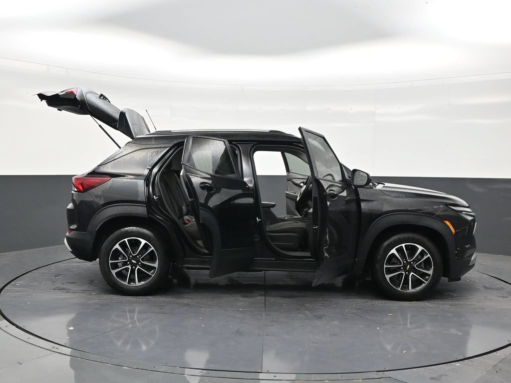 Used 2024 Chevrolet TrailBlazer LT FWD image 28