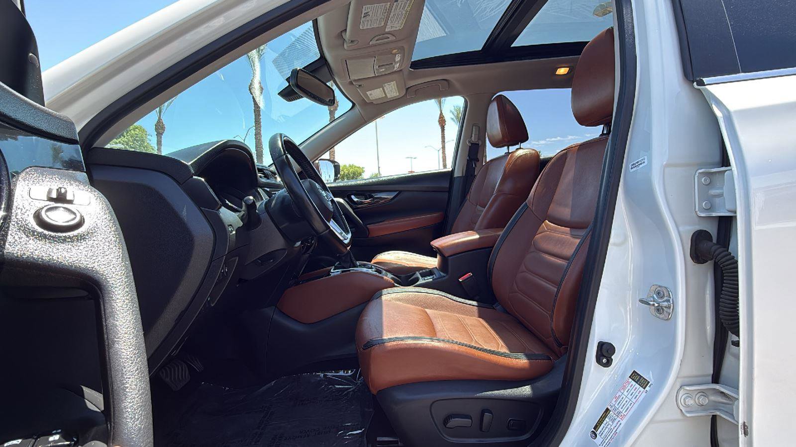 Used 2018 Nissan Rogue SL w/ Premium Package AWD/4WD image 21