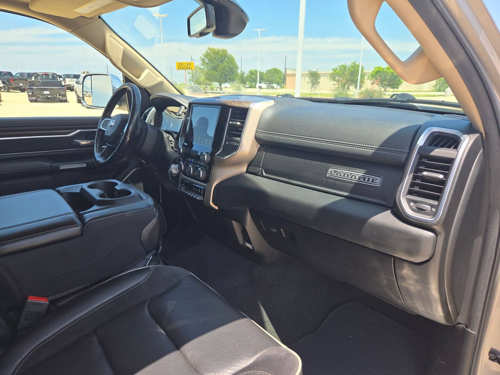 Used 2020 RAM 1500 Laramie AWD/4WD image 25