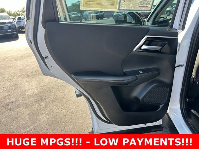 Used 2022 Mitsubishi Outlander ES image 13