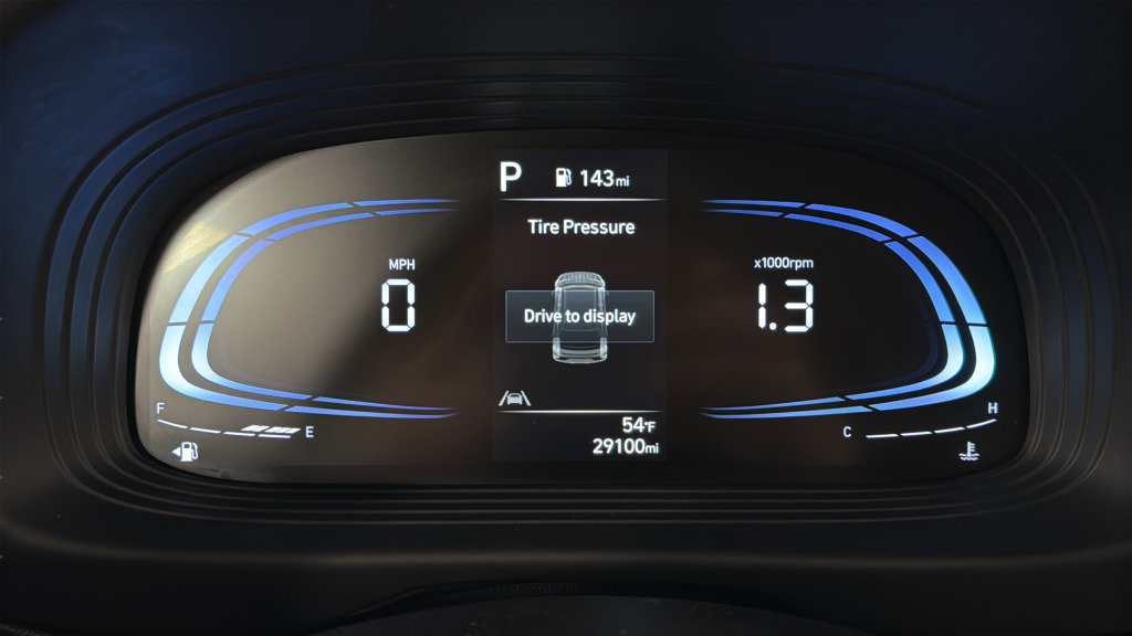 Used 2025 Hyundai Venue SEL FWD image 21