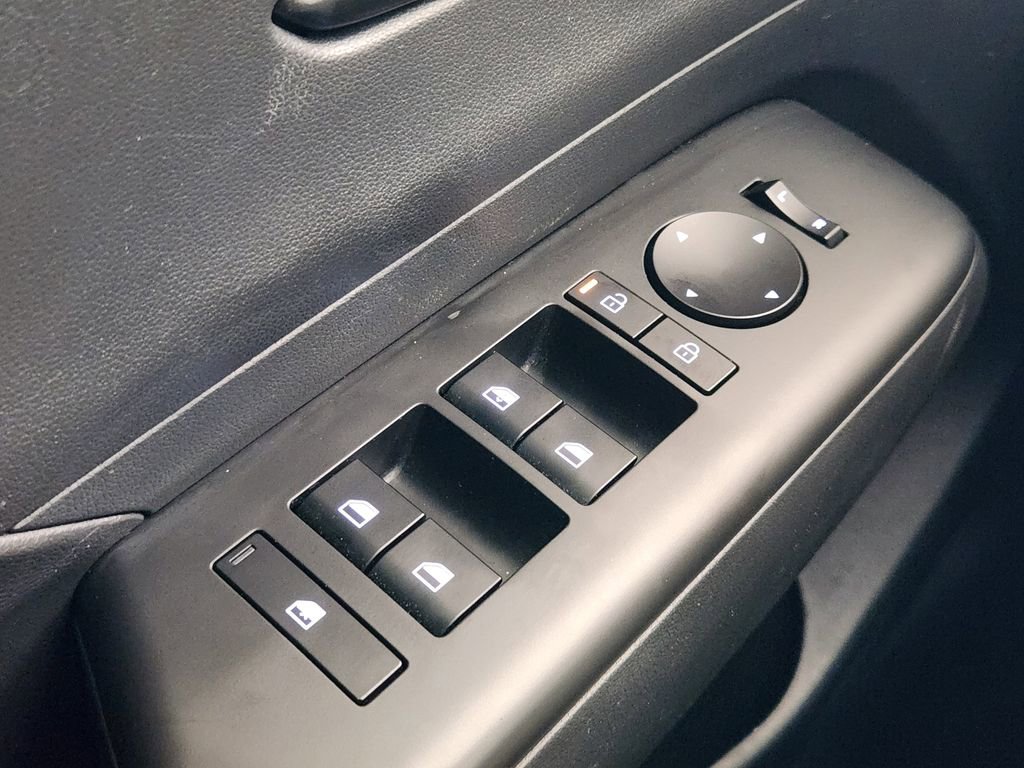 Certified 2025 Hyundai Kona SE image 23